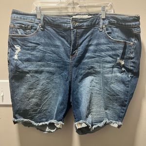Torrid Size 22 Distressed Jean Shorts - Dark Blue
